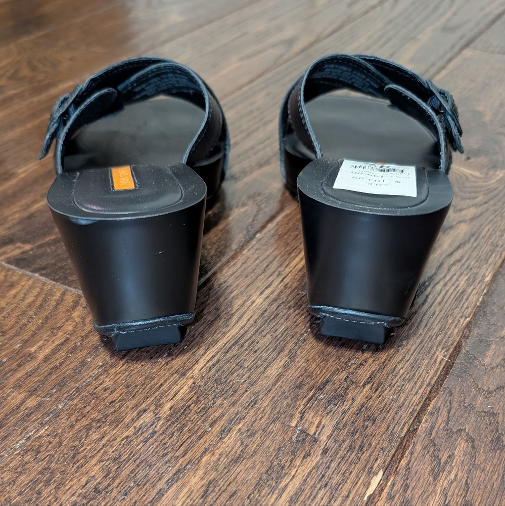 NWOB Via Spiga Wedge Sandals Criss Cross Buckle Detail Black - Picture 5 of 9